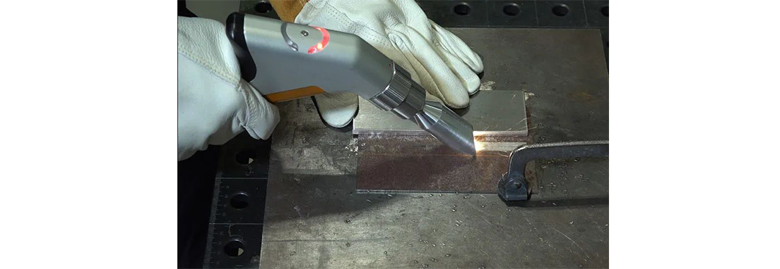 焊接清洗合二为一，IPG再度推出手持激光焊机升级款