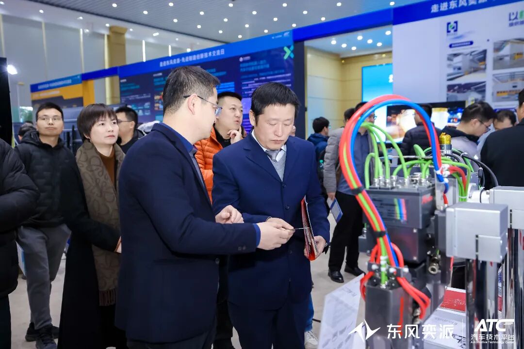 新耐视亮相东风奕派技术交流日，分享全域激光一体式总拼技术，展示高效焊接新路径！